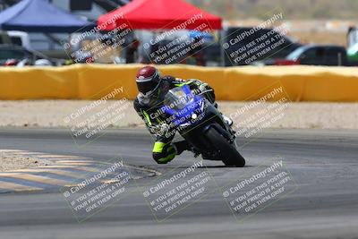 media/Apr-10-2022-SoCal Trackdays (Sun) [[f104b12566]]/Turn 2 (1135am)/